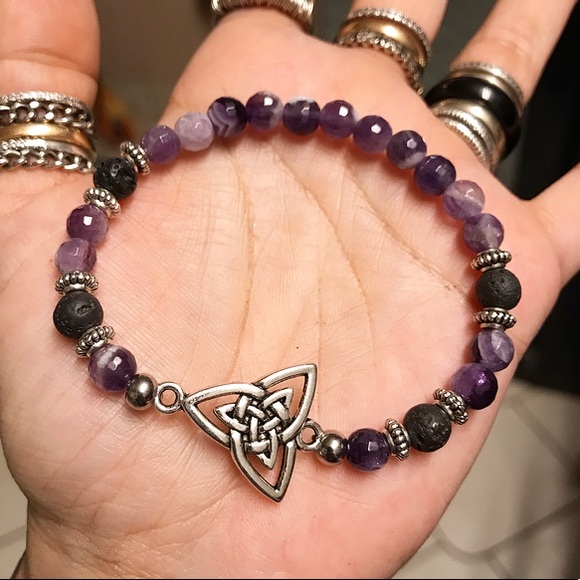 Genuine amethyst celtic triquetra bead bracelet - Picture 3 of 8